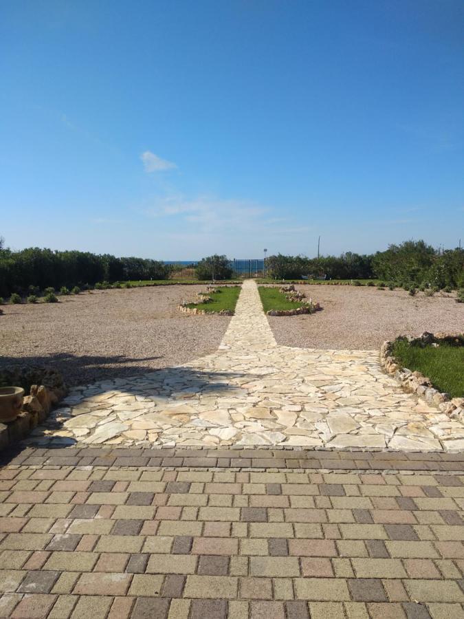 Вилла Mansarda Camelie Via Dei Normanni, 45 Кампофеличе-ди-Роччелла Экстерьер фото