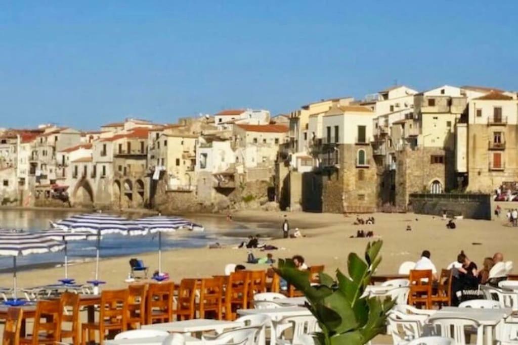 Вилла Mansarda Camelie Via Dei Normanni, 45 Кампофеличе-ди-Роччелла Экстерьер фото
