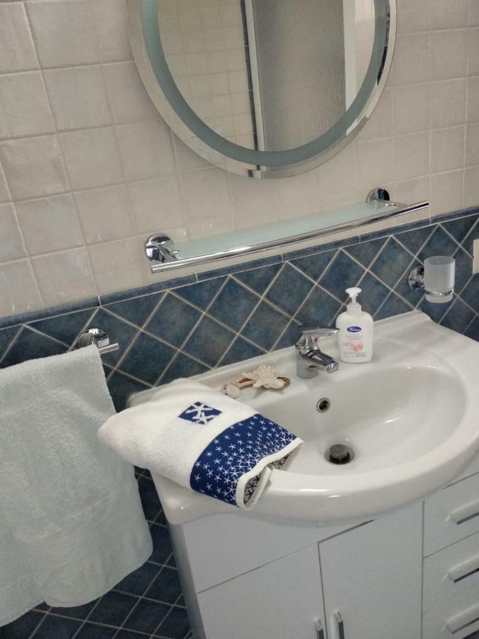 Вилла Mansarda Camelie Via Dei Normanni, 45 Кампофеличе-ди-Роччелла Экстерьер фото