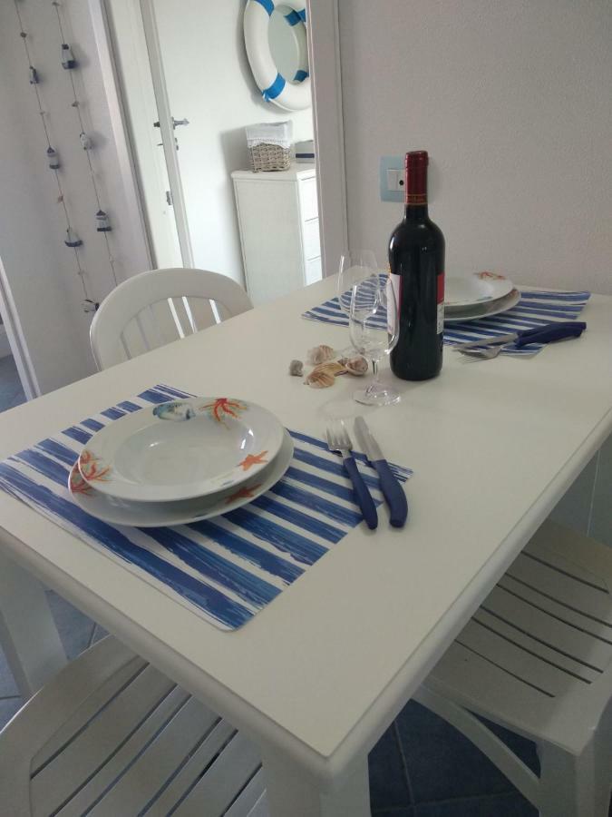 Вилла Mansarda Camelie Via Dei Normanni, 45 Кампофеличе-ди-Роччелла Экстерьер фото